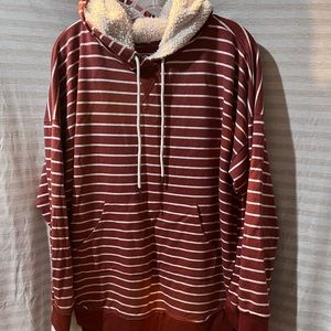 2x Maurice’s hoodie